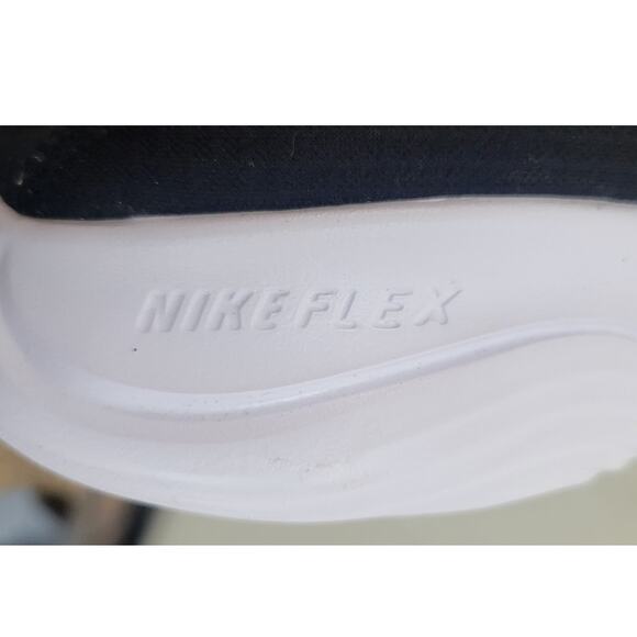 Nike Flex Womens 9.5 Black Running Shoes Flex Experience RN 11 Athletic NWOT - Picture 8 of 9